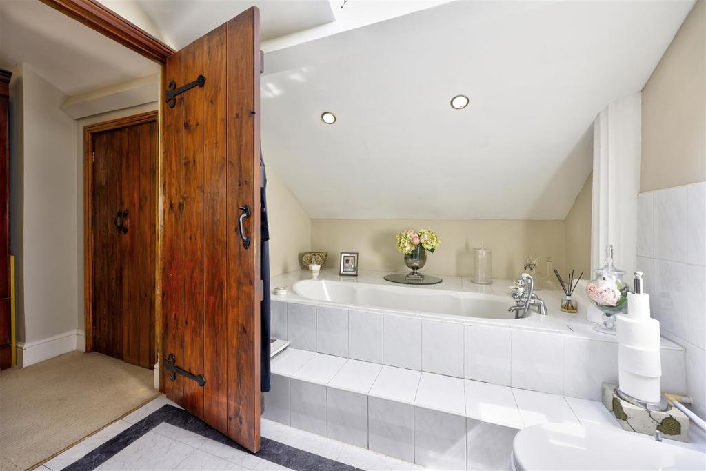 En-suite Bathroom