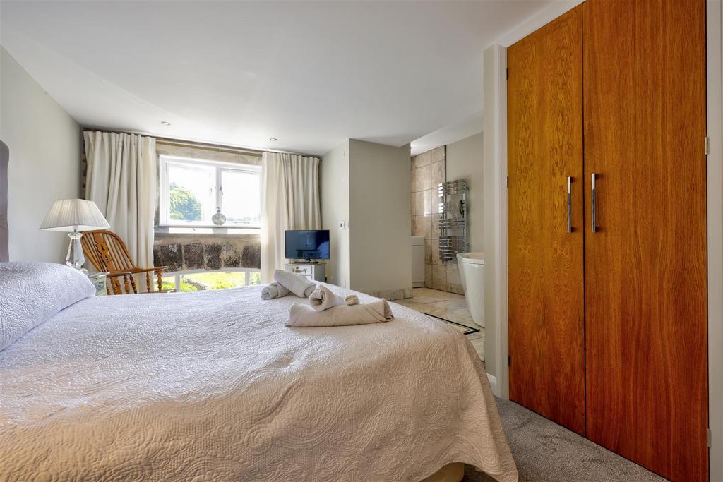 Holiday Let Bed 1