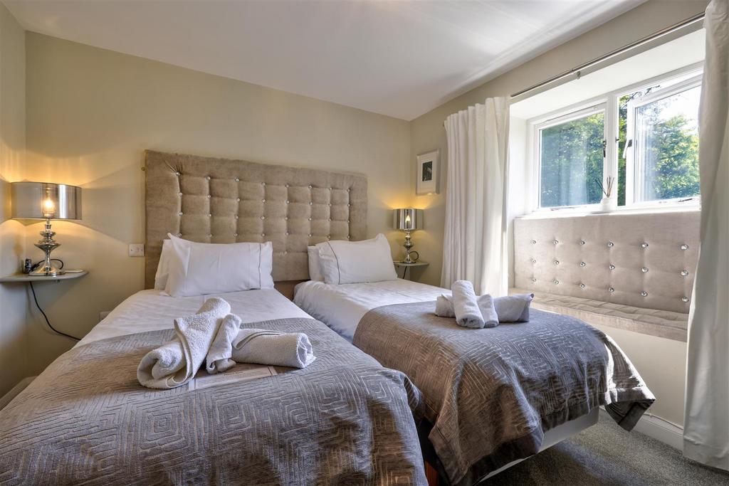 Holiday Let Bed 2