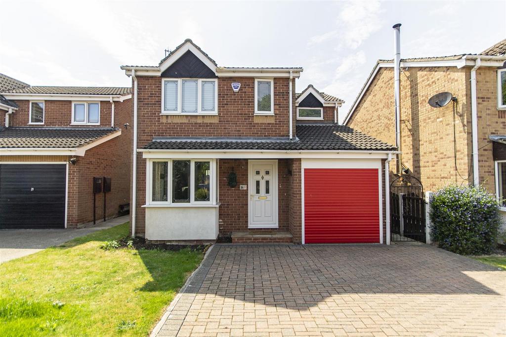Hedley Drive, Brimington, Chesterfield 3 bed detached house £250,000