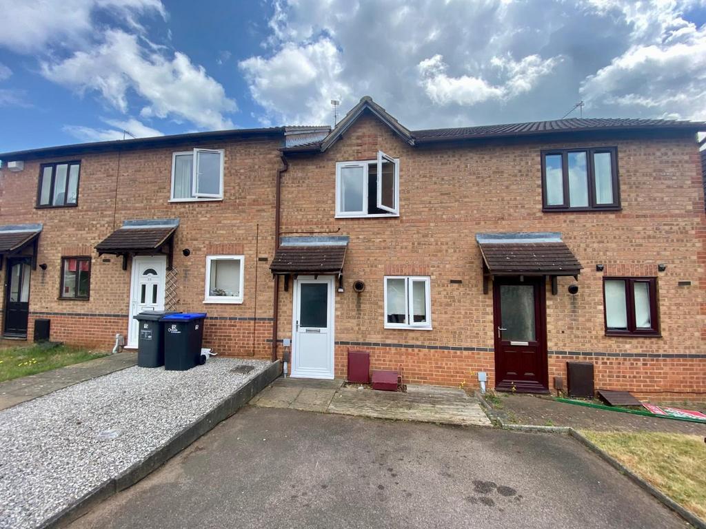 Stagshaw Close, East Hunsbury, Northampton NN4 2 bed terraced house for