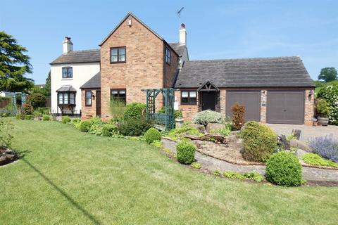 3 bedroom detached house for sale, Uttoxeter Road, Checkley