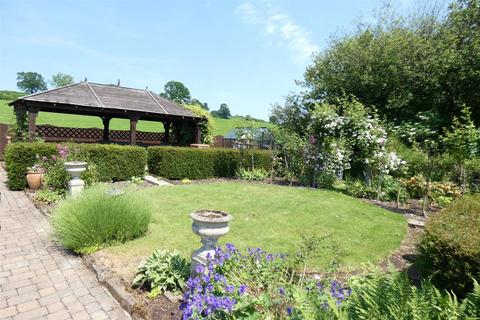 3 bedroom detached house for sale, Uttoxeter Road, Checkley