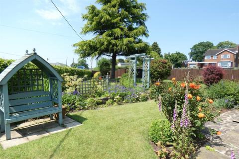 3 bedroom detached house for sale, Uttoxeter Road, Checkley