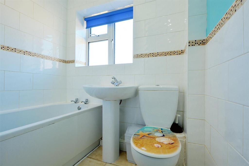 Bathroom 2.jpeg