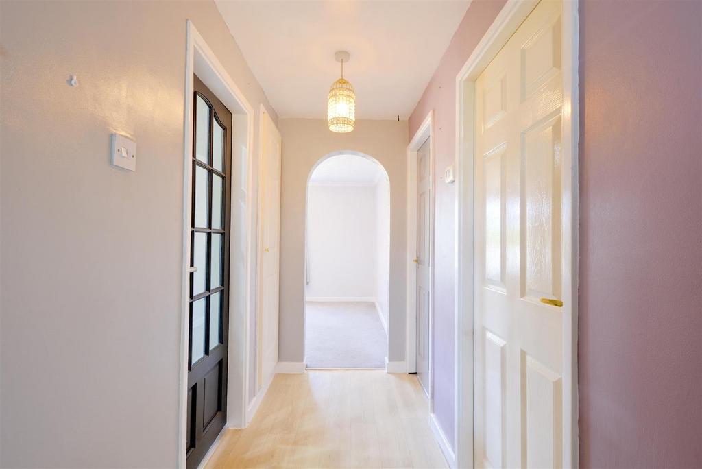 Hallway 1.jpeg