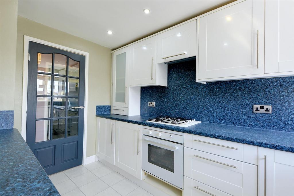 Kitchen 3.jpeg
