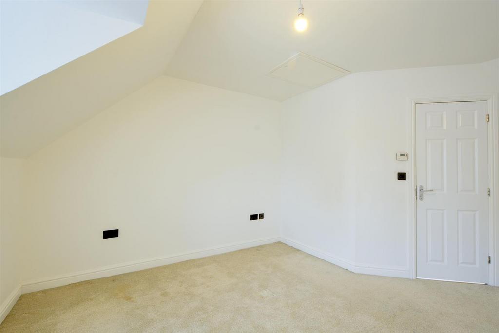 Bedroom 1 2.jpeg