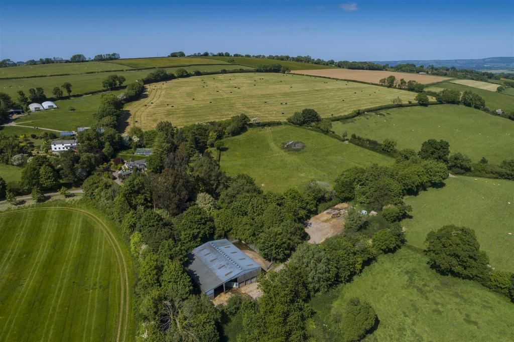 Taunton 5 bed property with land £350,000