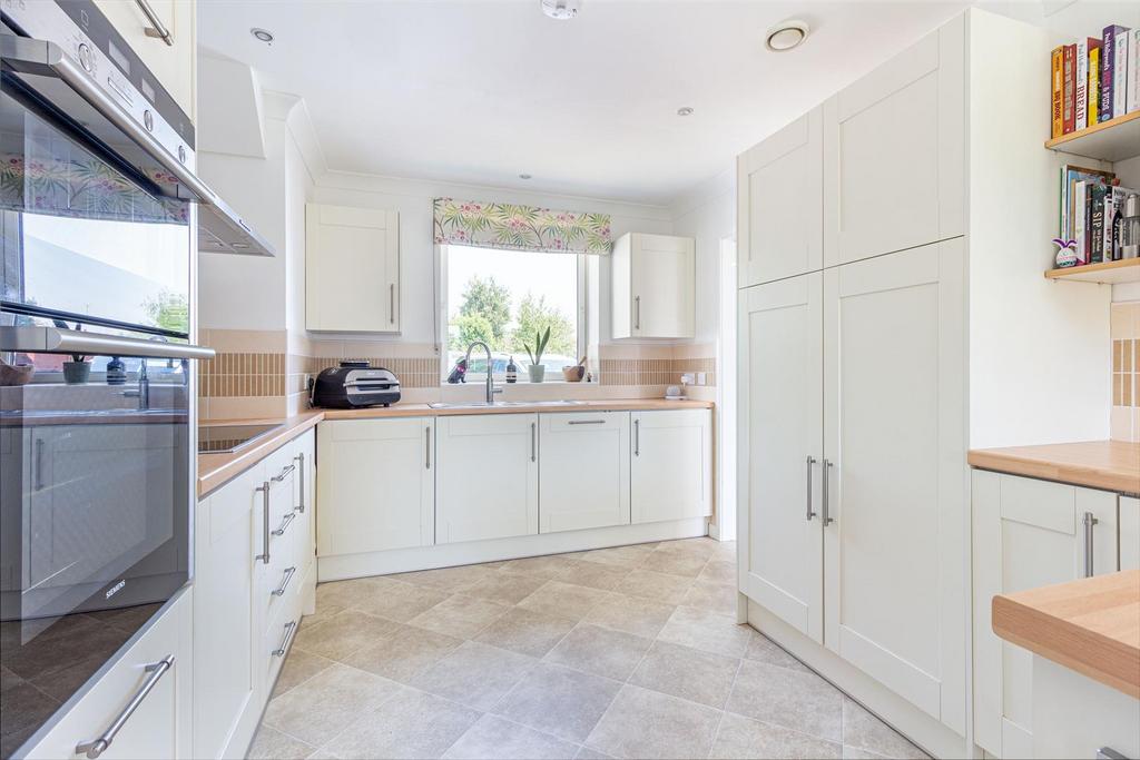 Kitchen-2.jpg