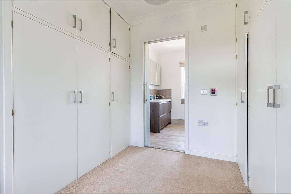 Dressing-Area.jpg