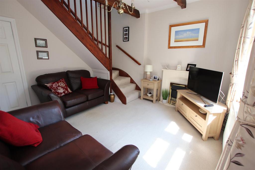 Harrogate Road, Bradford 2 bed cottage for sale £165,000