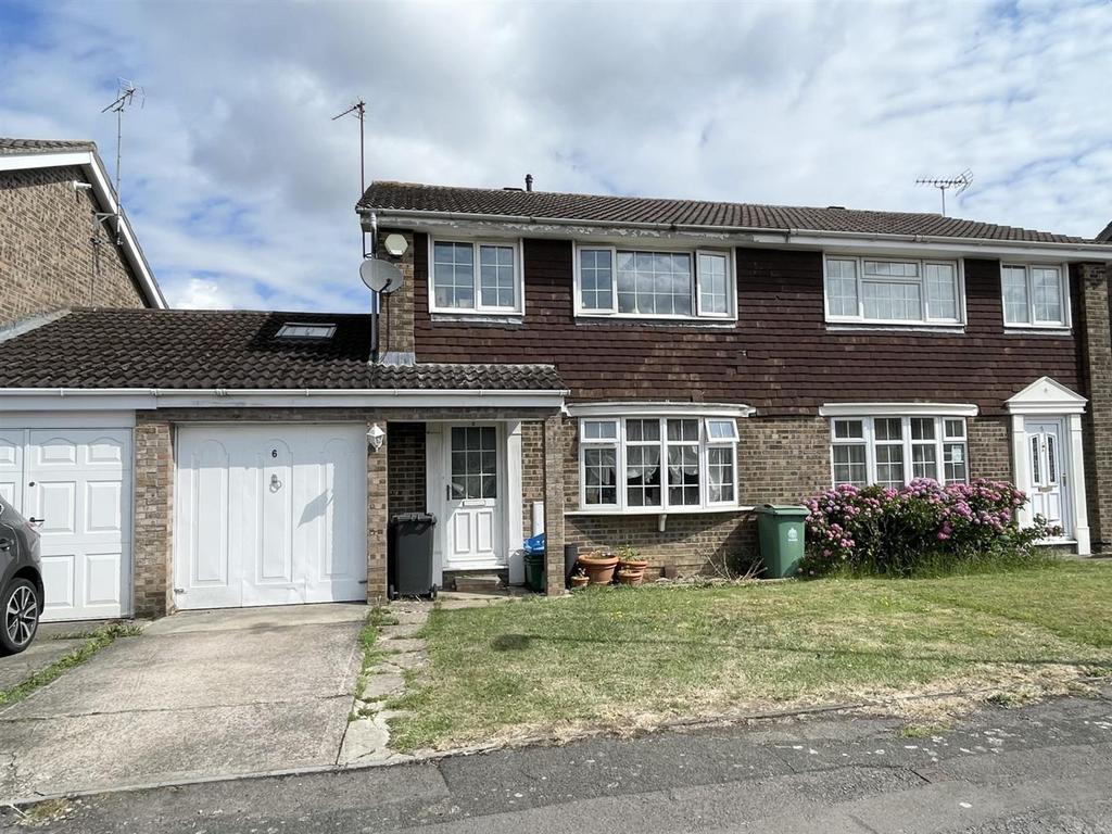 Redstart Way, Abbeydale, Gloucester 3 bed semidetached house £269,950