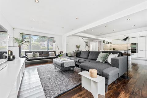 3 Oaklands Drive, Ascot, SL5 7NE