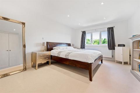 61 Cheapside Road, Ascot, SL5 7QR