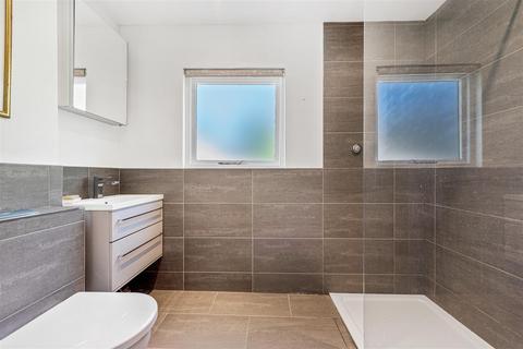 61 Cheapside Road, Ascot, SL5 7QR