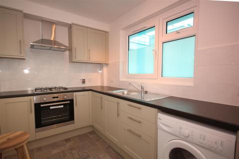 1 bedroom house for sale, Llewellyn Street, London