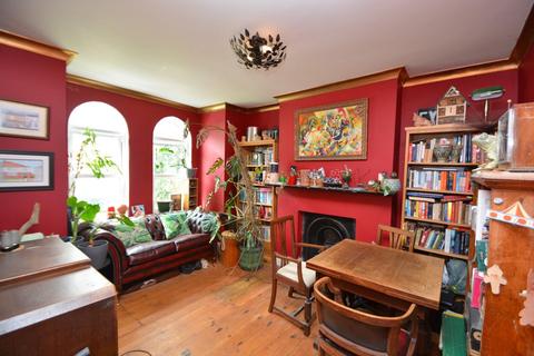 10 Valentine Road, Harrow, HA2 8EG