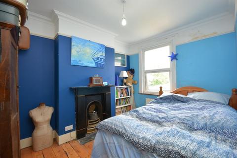 10 Valentine Road, Harrow, HA2 8EG