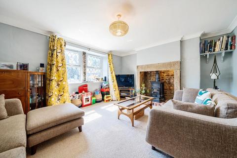 6 Albert Place, Horsforth, Leeds, LS18 5AE