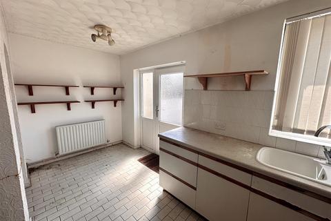 4 Brookside, Dinas Powys, CF64 4LA