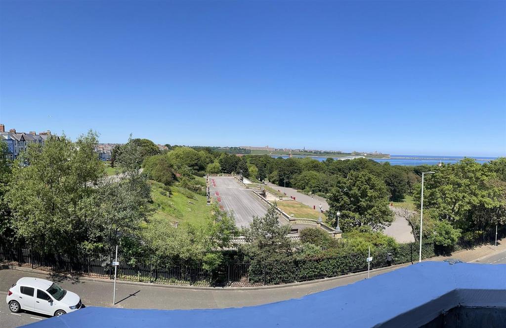 Beach road panoramic.jpg