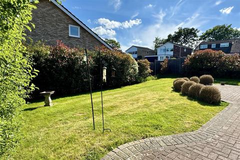 21 Yewens, Chiddingfold, Godalming, GU8 4SD