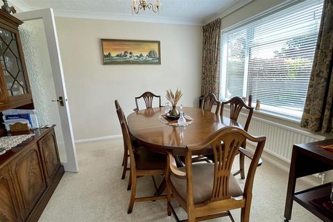 21 Yewens, Chiddingfold, Godalming, GU8 4SD