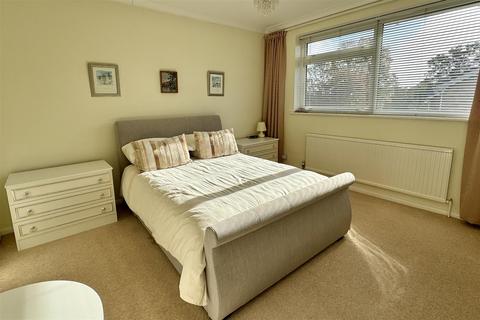 21 Yewens, Chiddingfold, Godalming, GU8 4SD