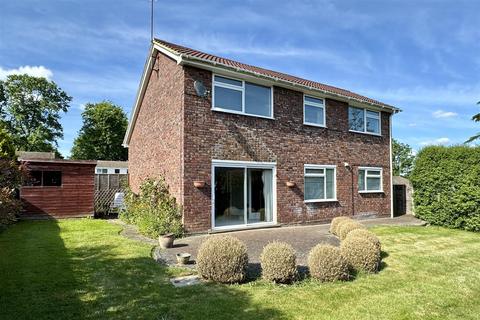 21 Yewens, Chiddingfold, Godalming, GU8 4SD