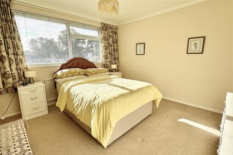21 Yewens, Chiddingfold, Godalming, GU8 4SD
