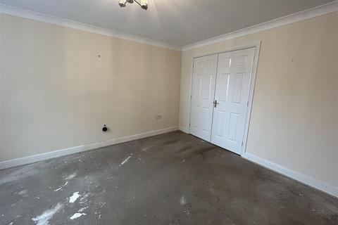 6 Beecher Place, Halesowen, B63 2ED