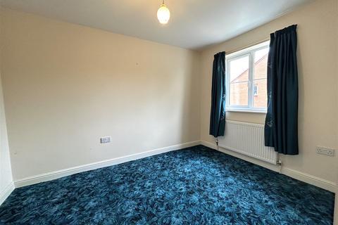 6 Beecher Place, Halesowen, B63 2ED