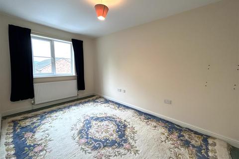 6 Beecher Place, Halesowen, B63 2ED