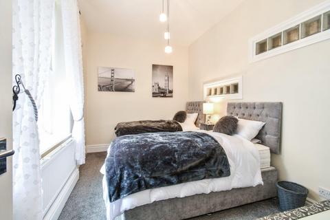 2 bedroom apartment for sale, Holgate Road, York