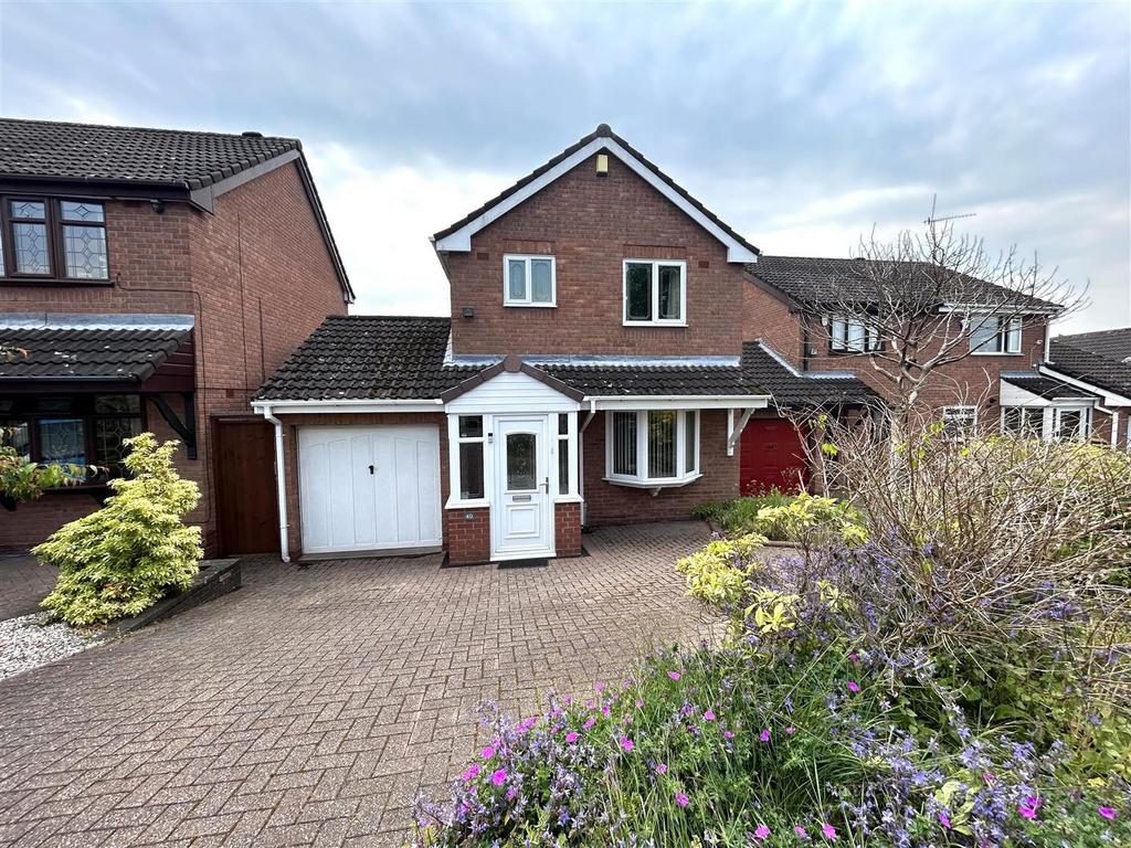 01 Owens Way Cradley Heath 1.jpg