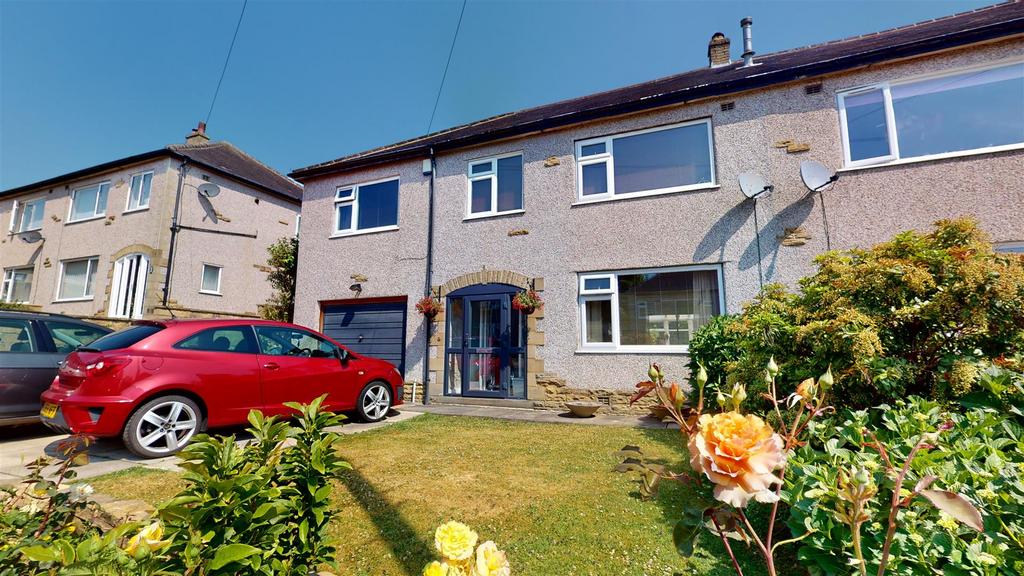 St. Matthews Drive, Northowram, Halifax 4 bed semidetached house for