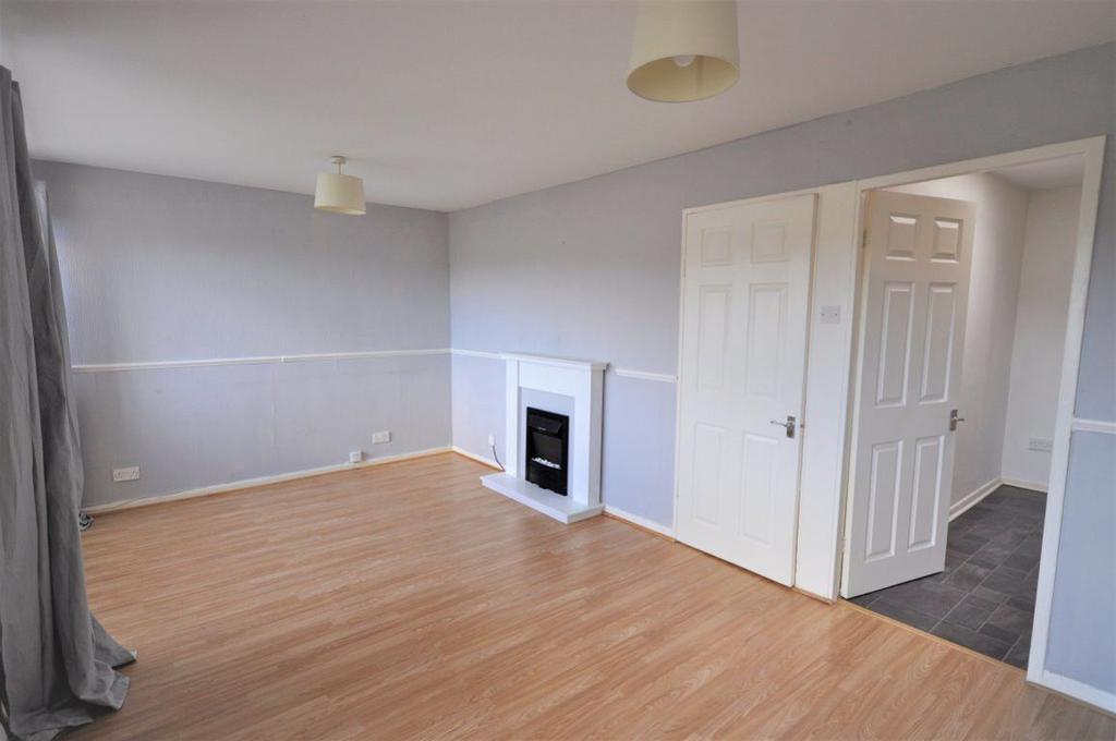Madeley Road, Kingswinford 2 bed flat £590 pcm (£136 pw)