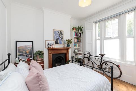 135 Old Ford Road, London, E2 9QD