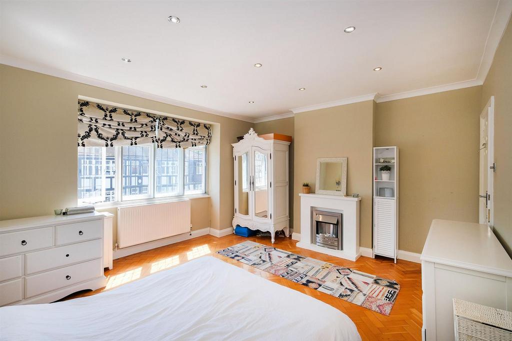 32 Eagle Court-13 resized.jpg