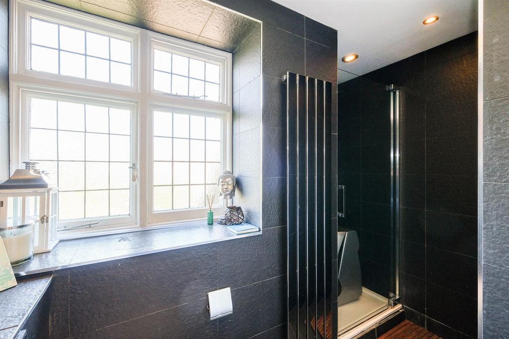 32 Eagle Court-20 resized.jpg