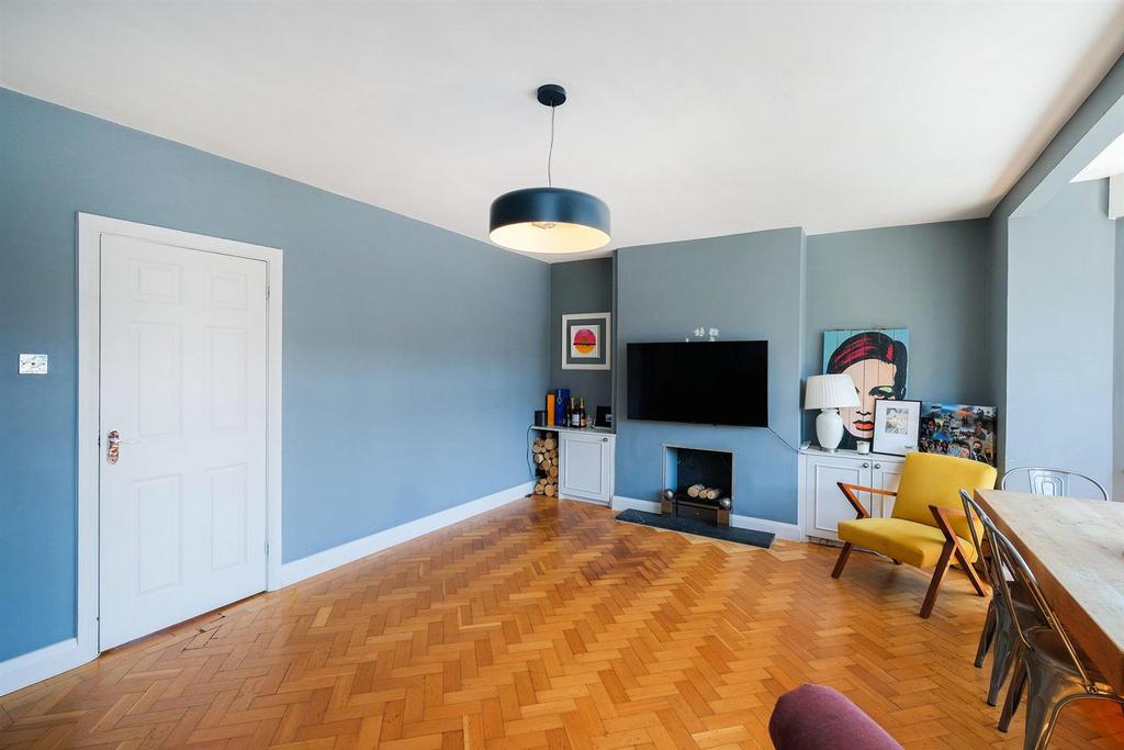32 Eagle Court-9 resized.jpg