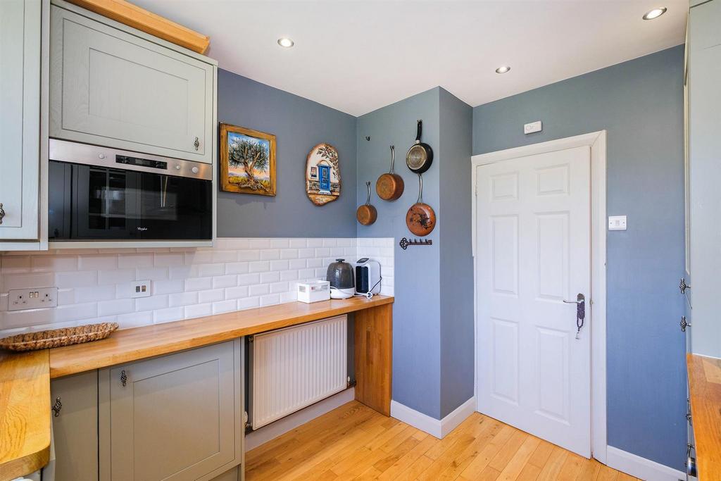 32 Eagle Court-5 resized.jpg