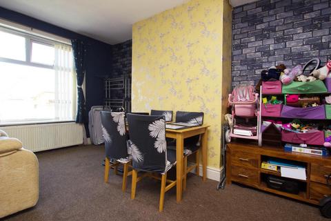 52 Knowlesly Road, Darwen, BB3 2EG