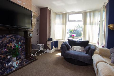 52 Knowlesly Road, Darwen, BB3 2EG