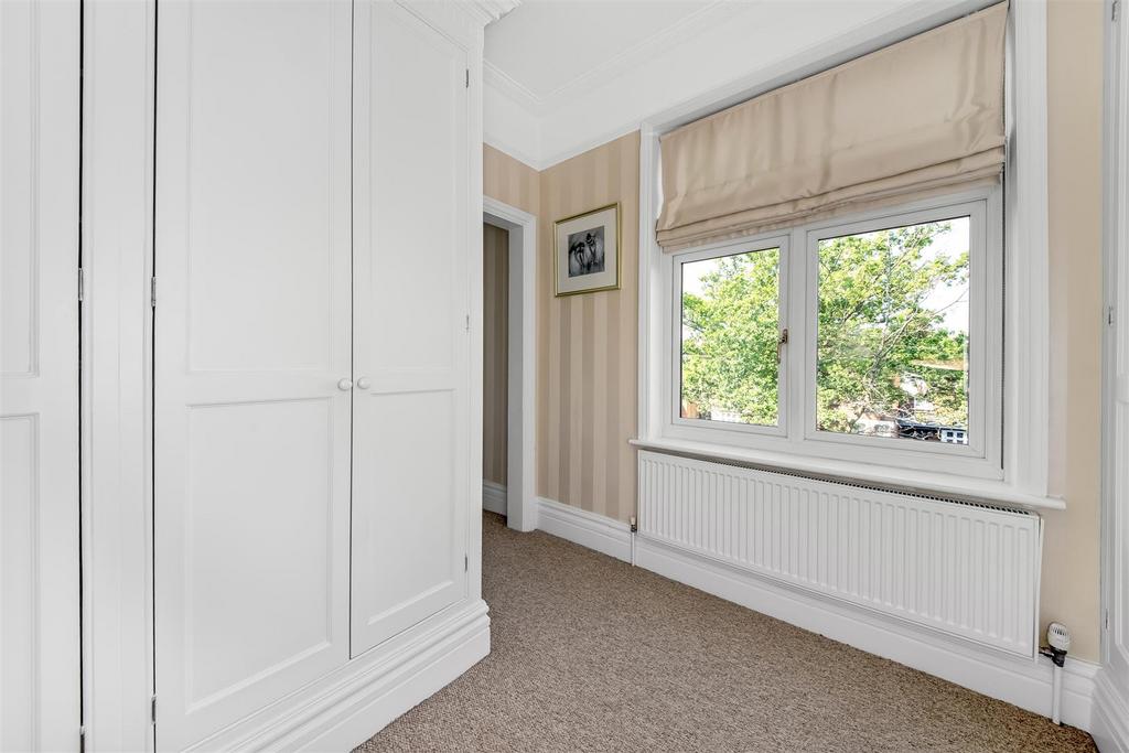 Walk in wardrobe (off master bedroom)