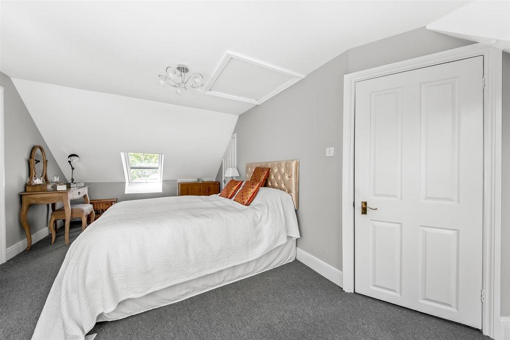 Bedroom 4 (loft)