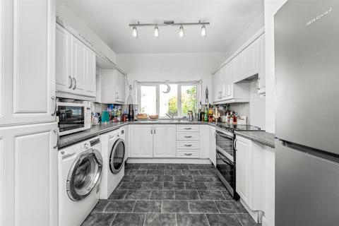 28 Mackenzie Road, Beckenham, BR3 4RU