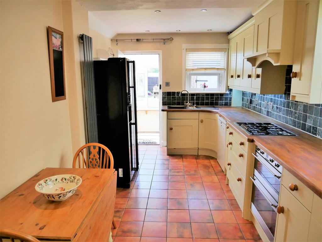 Oxford Road, CALNE 3 bed detached house for sale £365,000