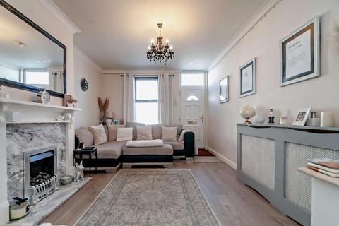 5 Avenue Place, Harrogate, HG2 7PJ
